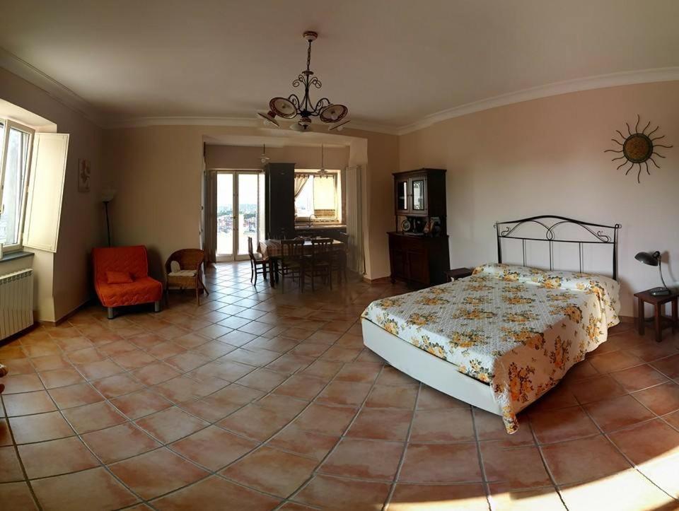 B&B La Magnolia กาสเตลลัมมาเร ดิ สตาเบีย ภายนอก รูปภาพ