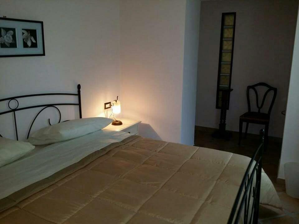B&B La Magnolia กาสเตลลัมมาเร ดิ สตาเบีย ภายนอก รูปภาพ